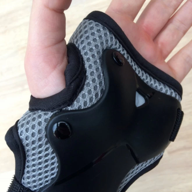 Atom Gear Wrist Guard 4 Atom Gear Wrist Guard - Image 2